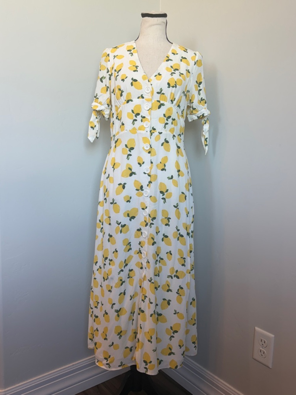 Nobody’s Child Lemon Print Midi Dress Size 4 Button Front Cottagecore Summer
